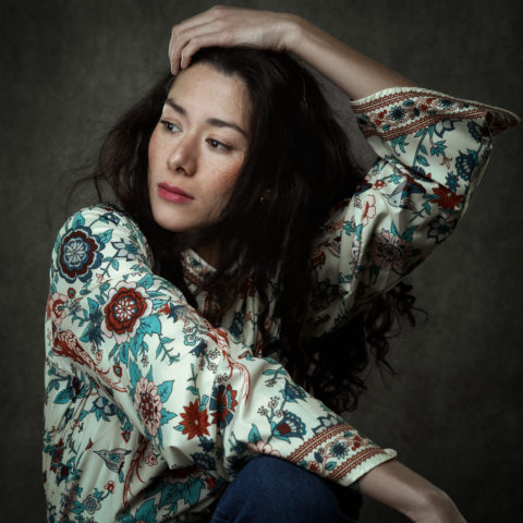portrait femme studio Genève Contemplation