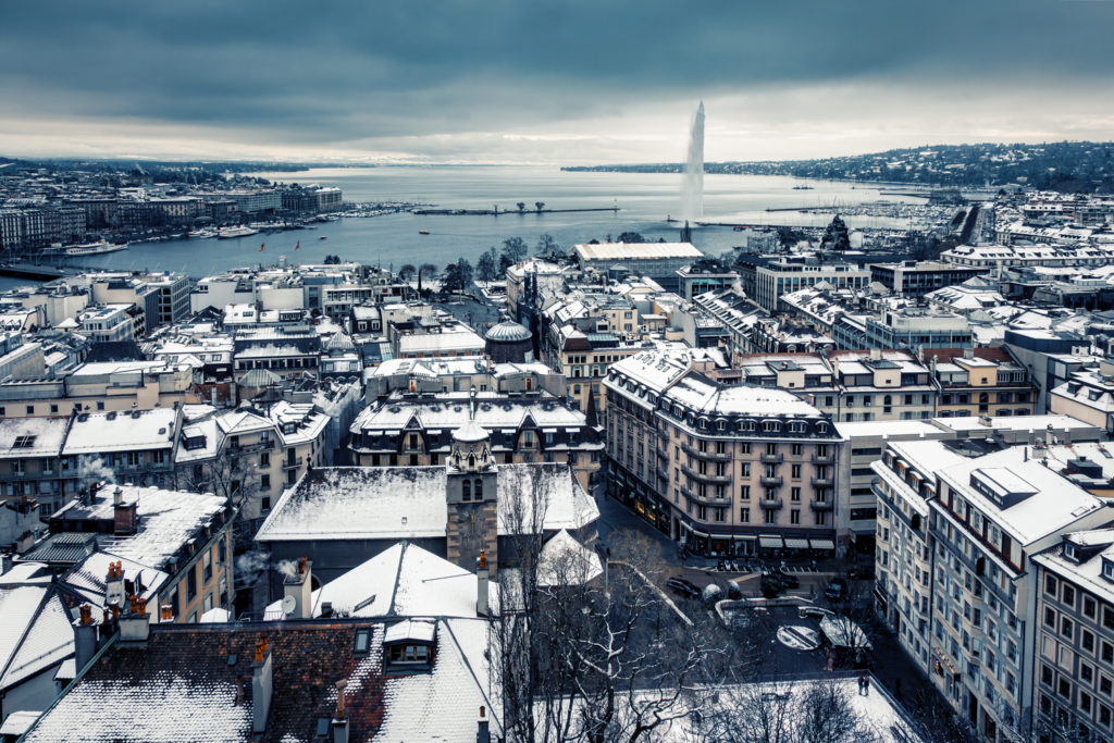 Vue enneigée de la Rade de Genève depuis la Cathédrale Saint-Pierre